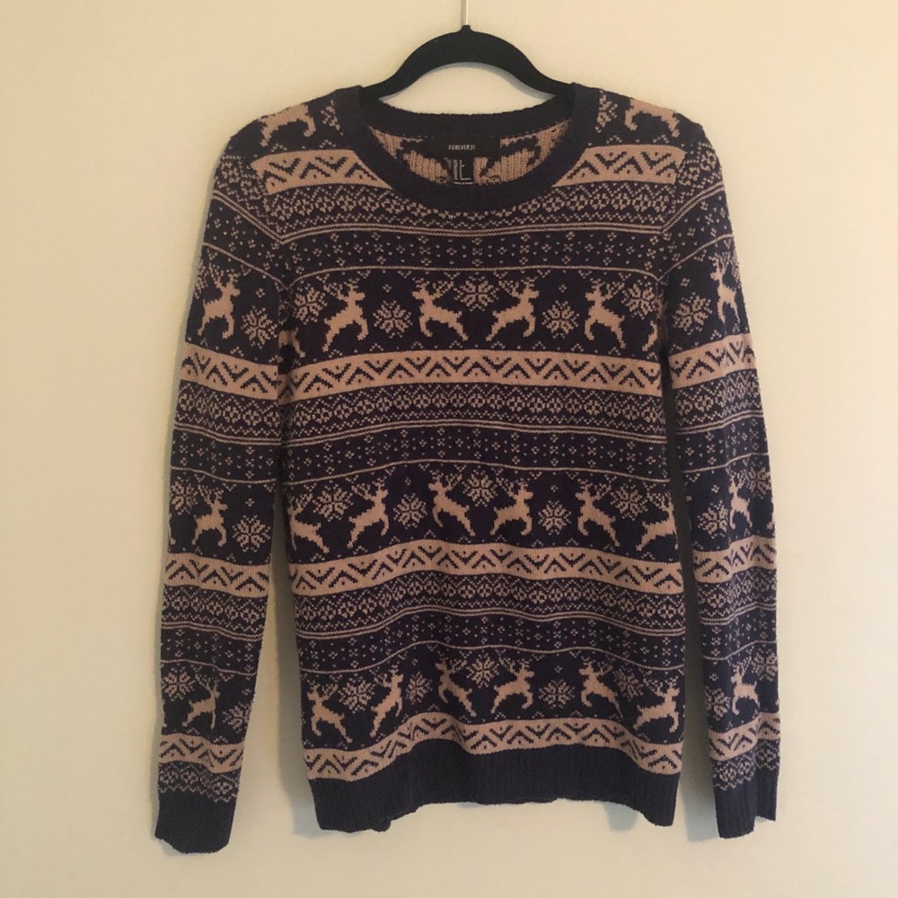 ✨Forever 21 Reindeer Christmas Sweater